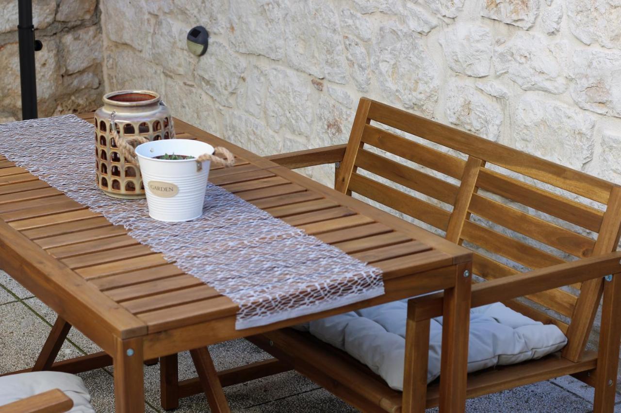 Joseph'S Yard Apartment Rovinj Exterior foto
